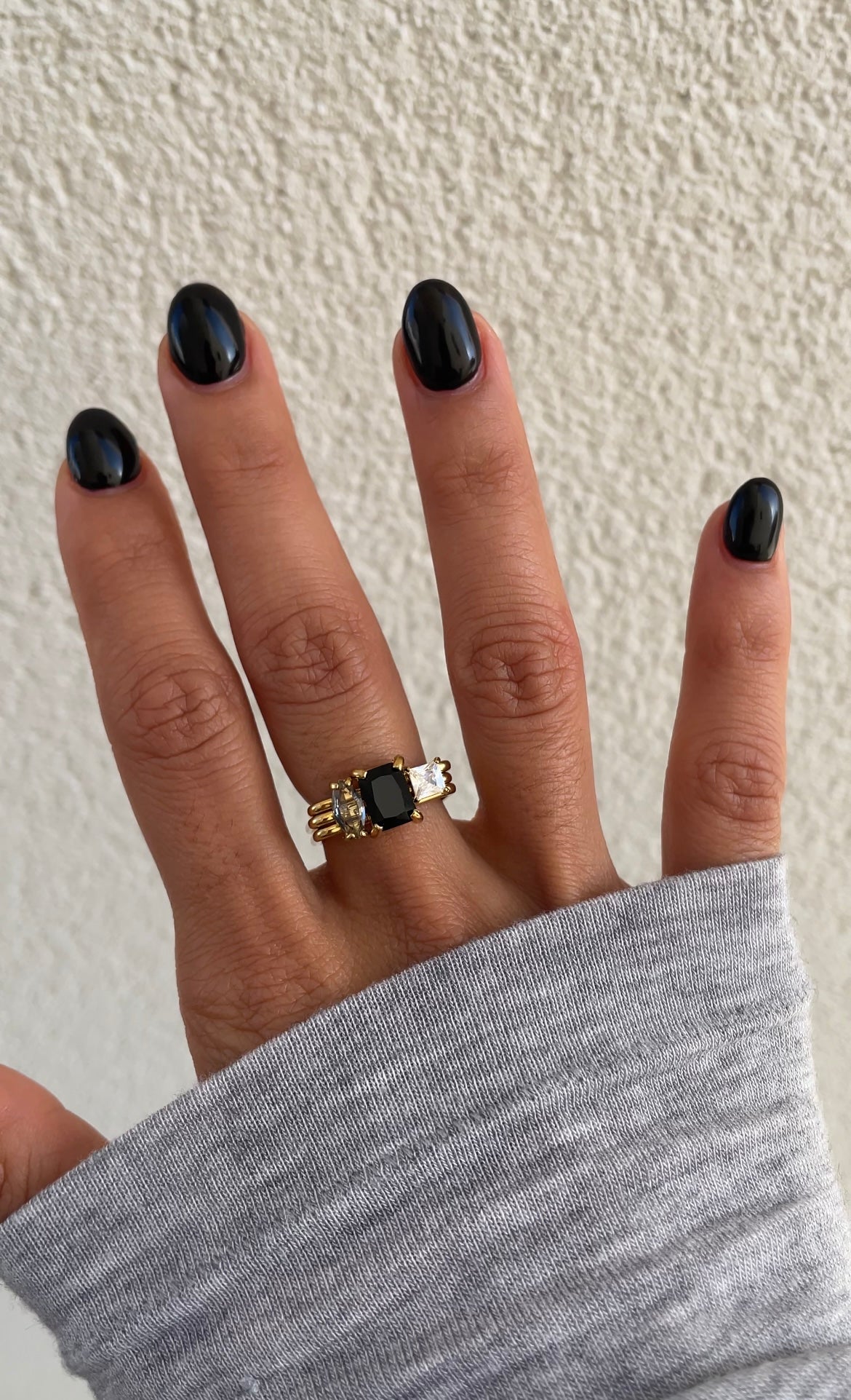 Colored gems ring