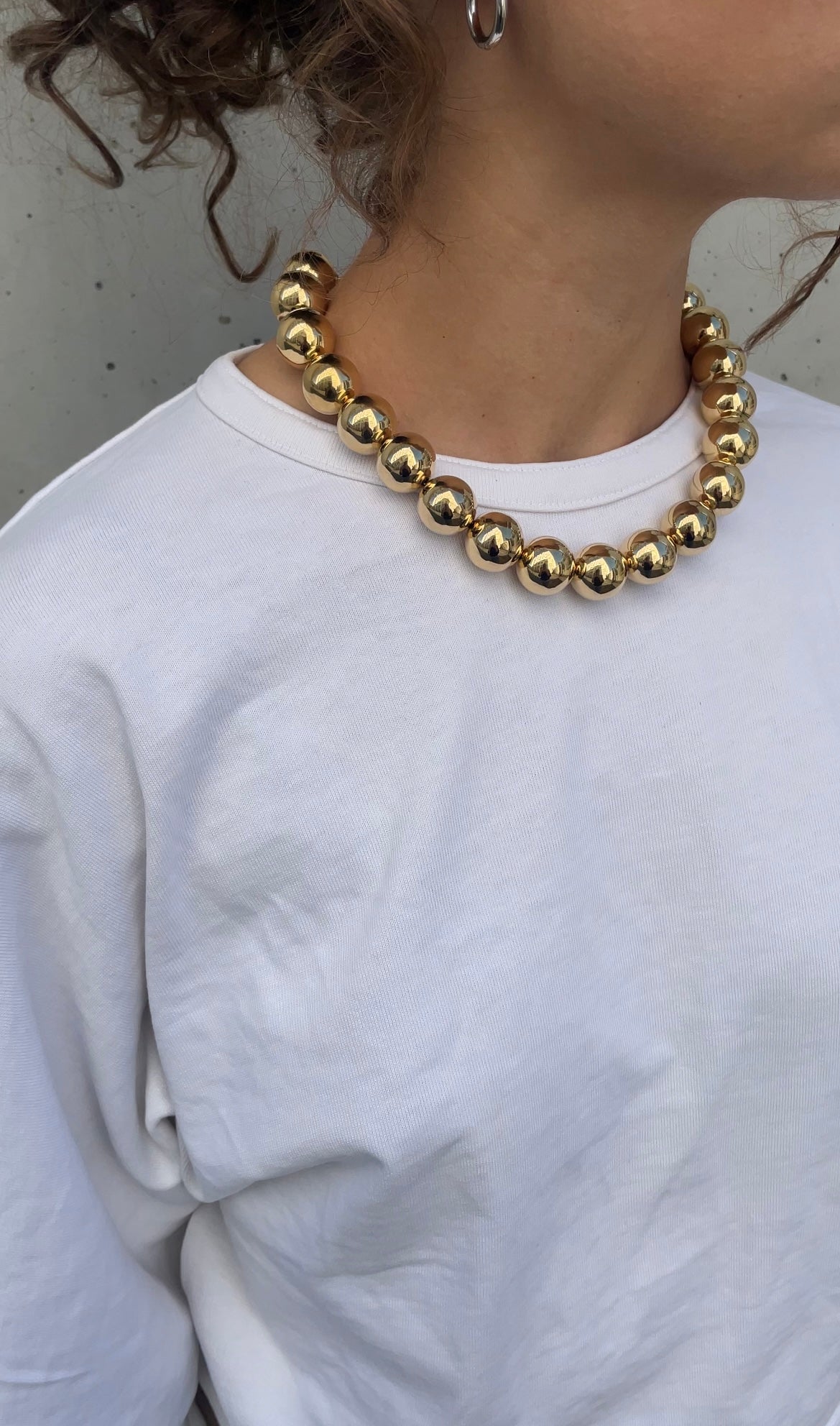 Huge Metal pearl necklace
