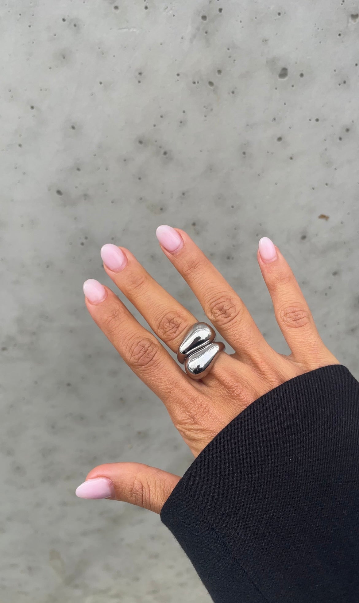Duo asymmetric ring