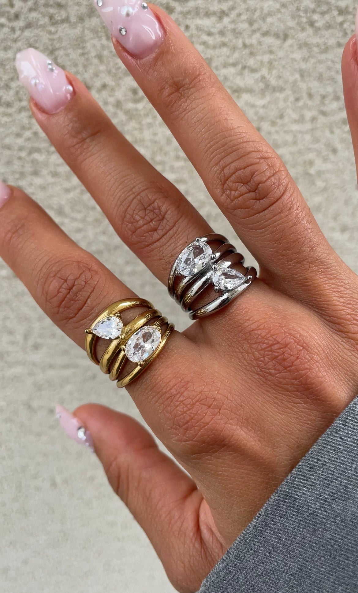 Gems Static laced ring
