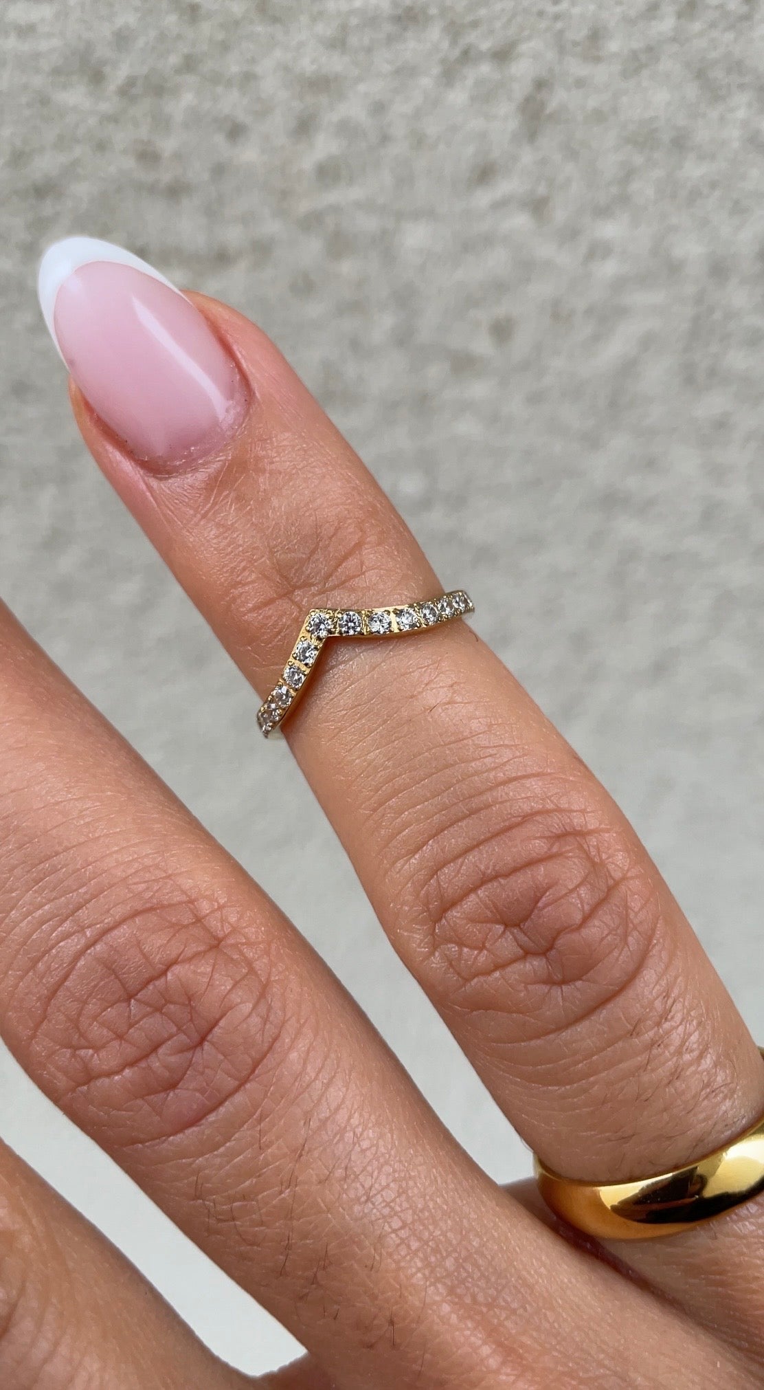 Victory phalange ring