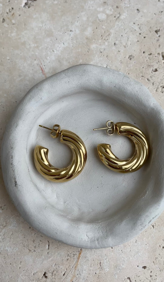 Twisted hoops