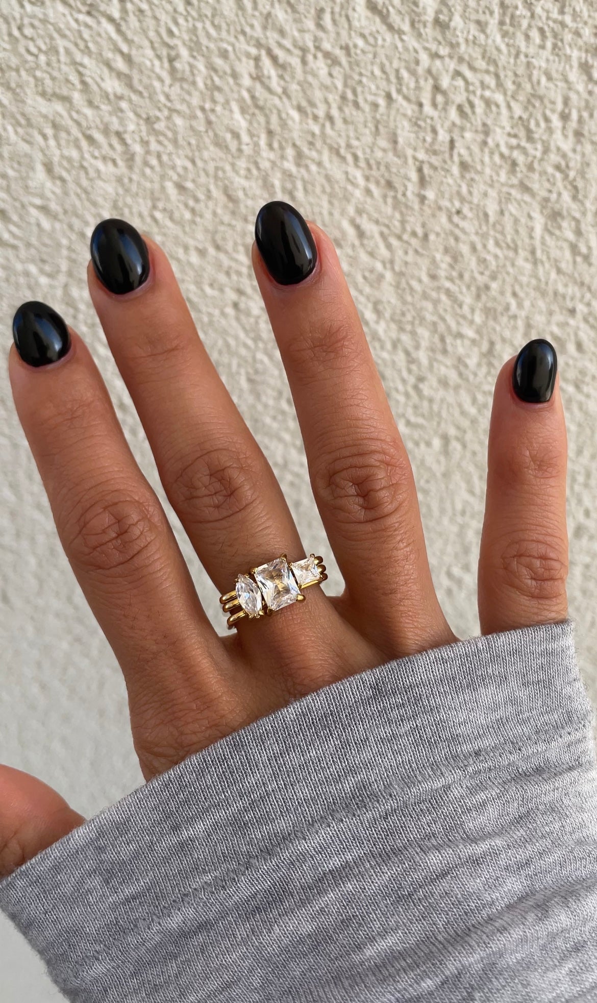Colored gems ring