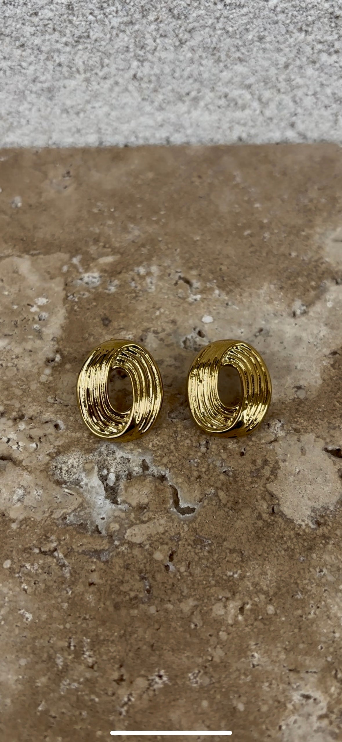 Loop earrings