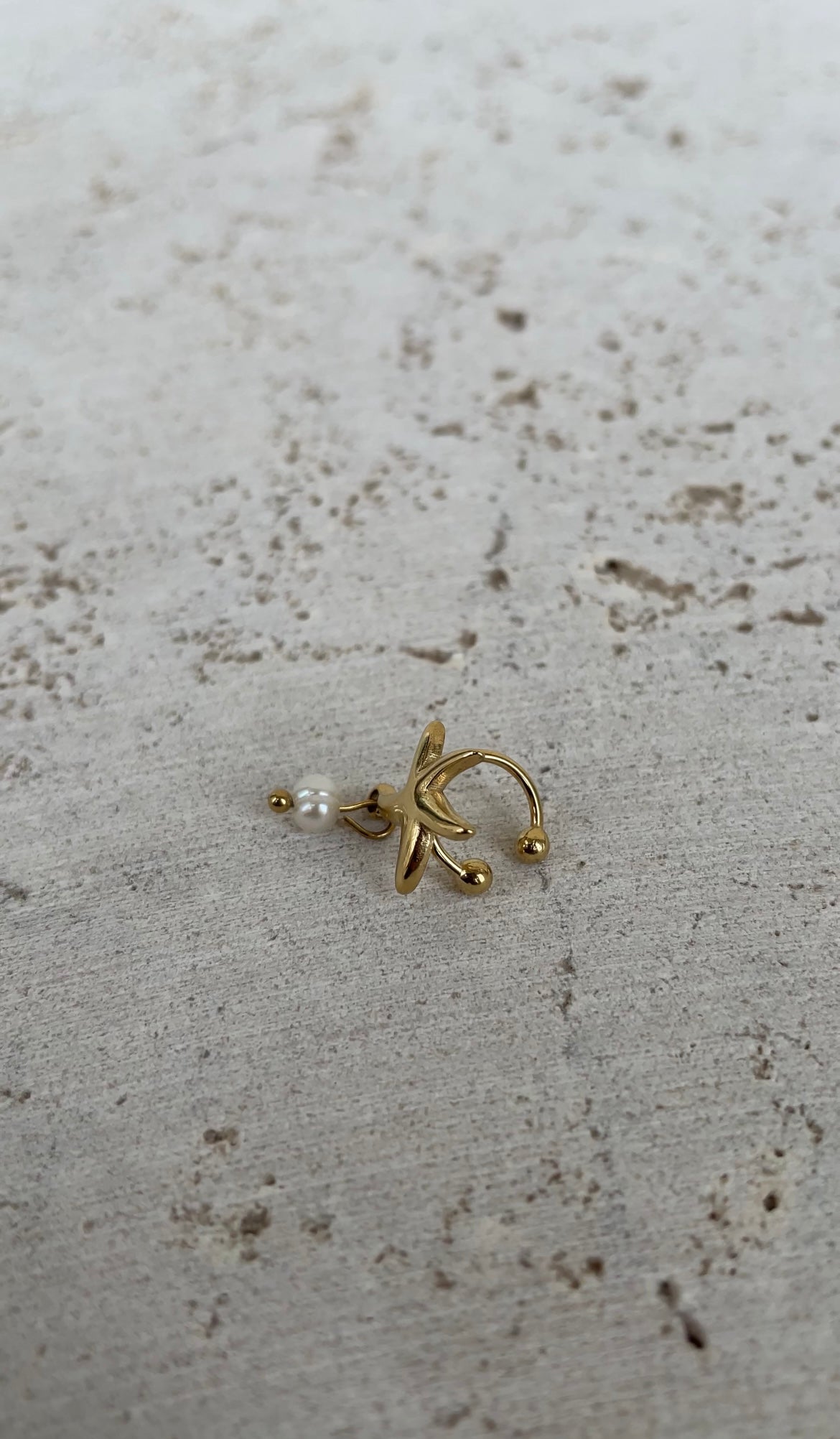 Etoile ear cuff