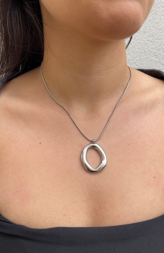 Circular necklace