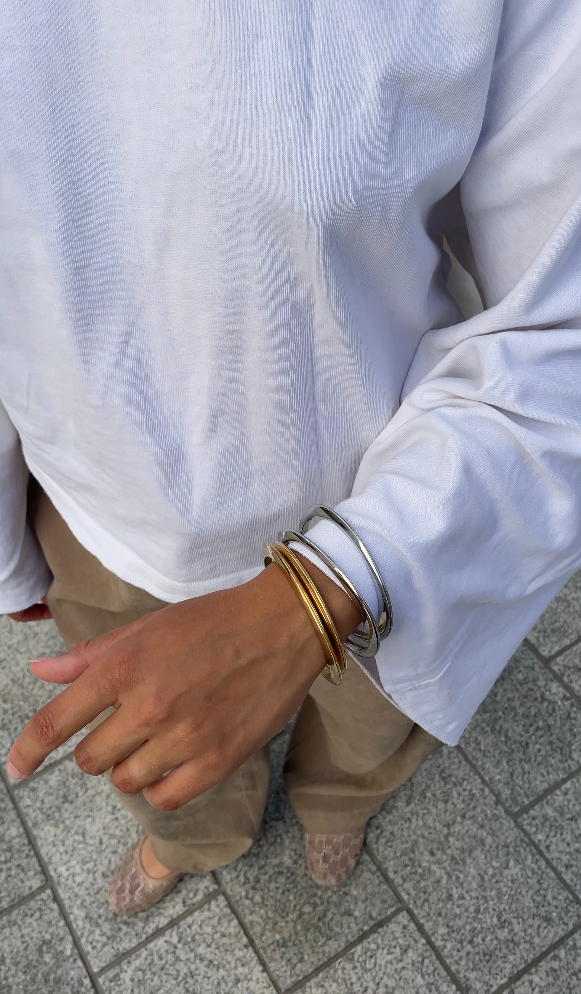 Thin bangle