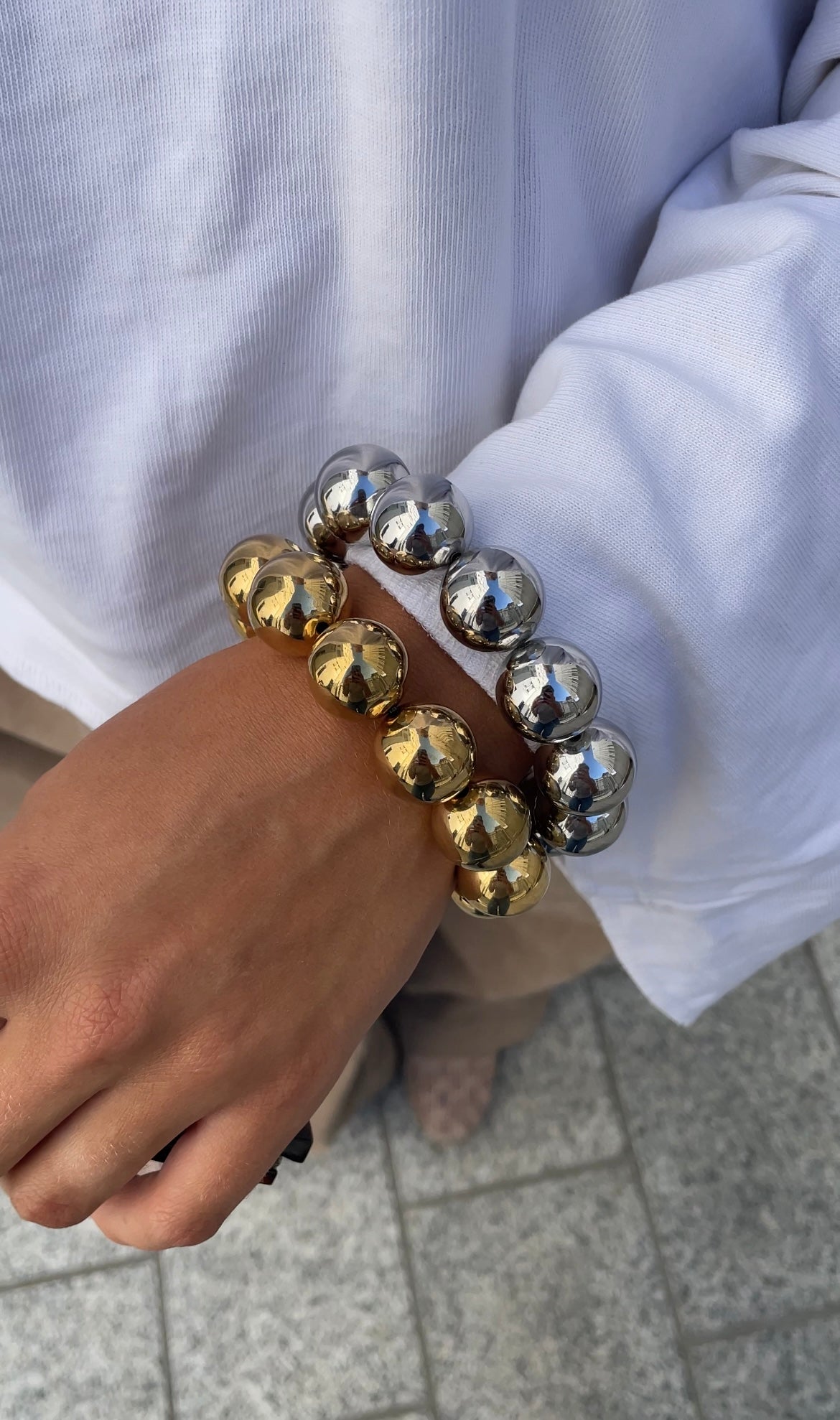 Huge Metal pearl bracelet