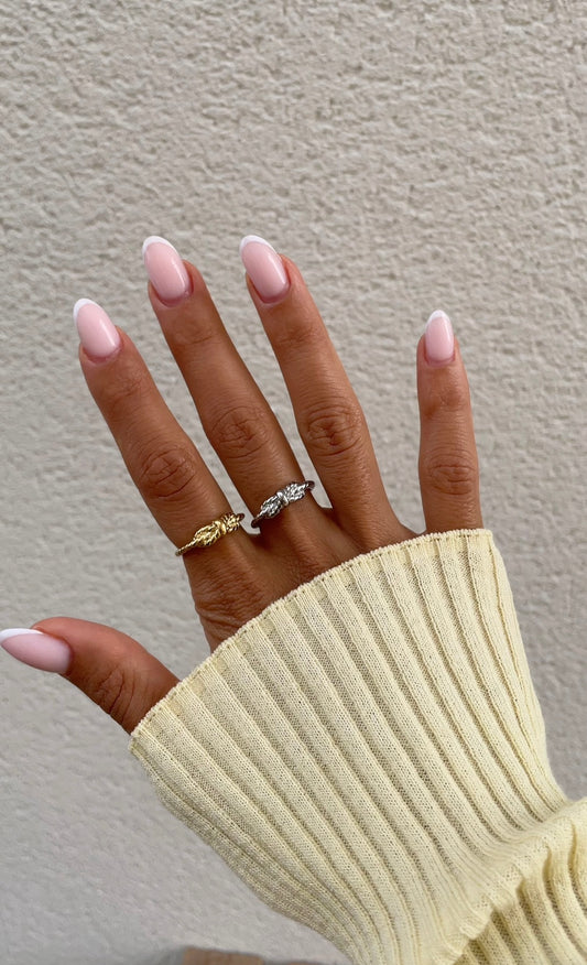 Striped knot ring