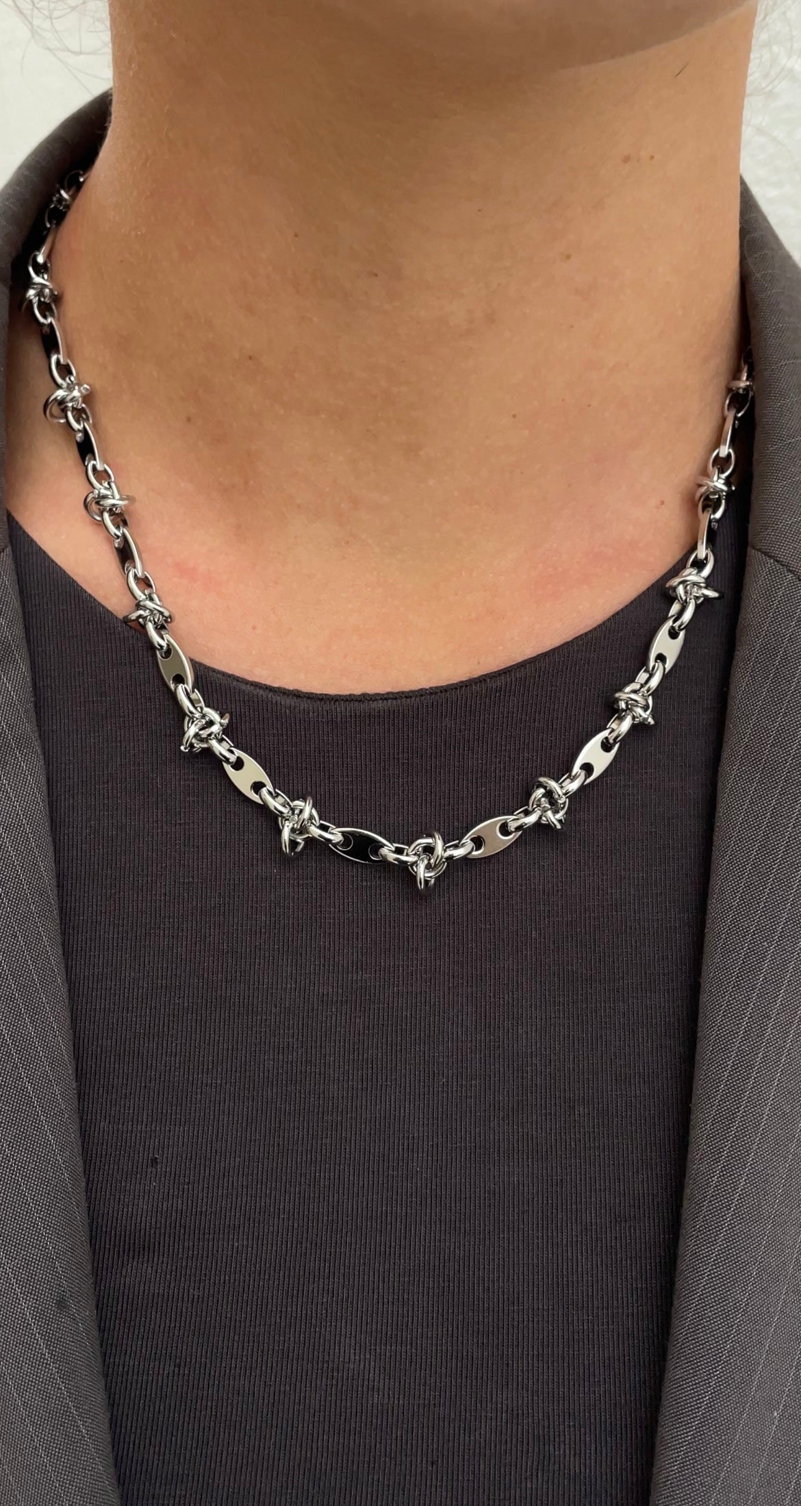 Knot necklace