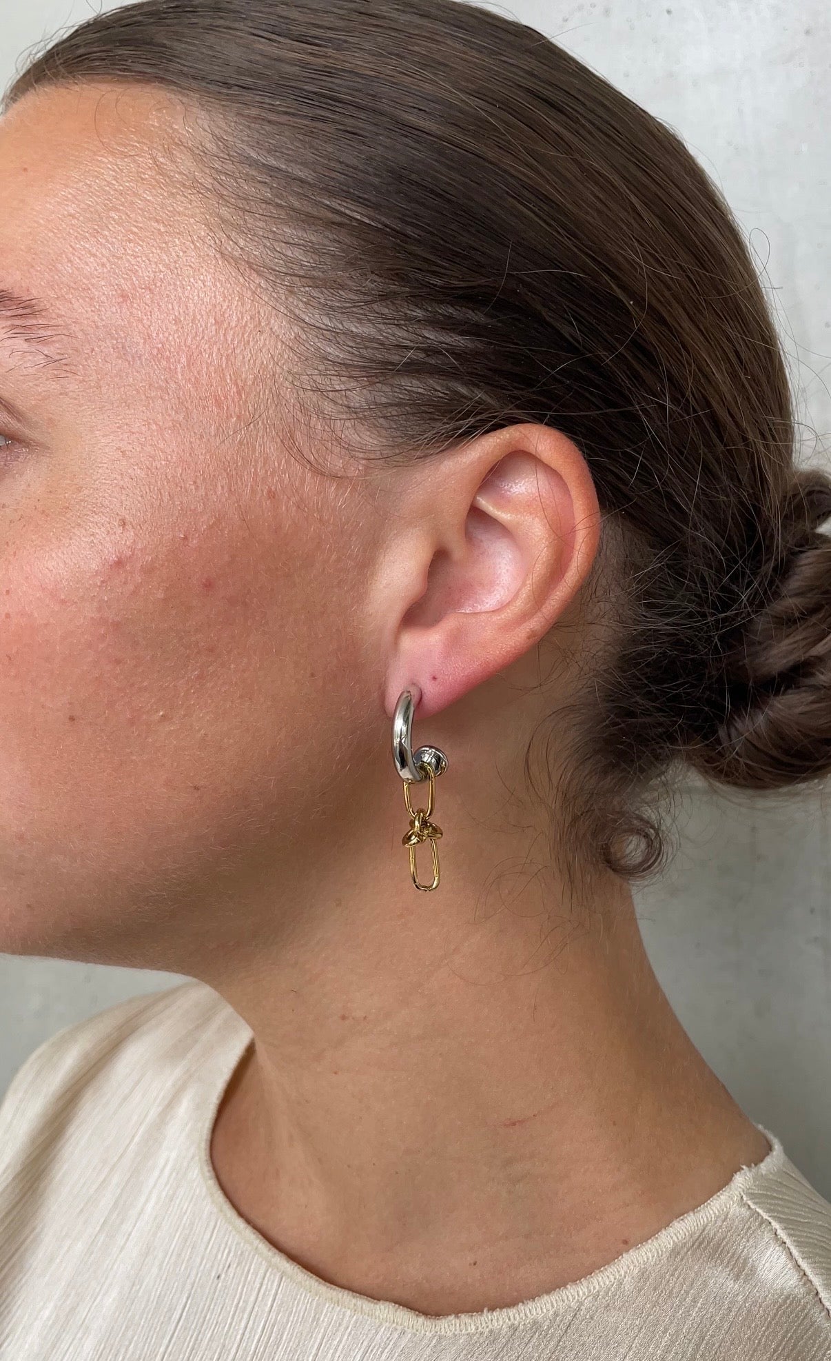 Thin Asymmetric knot earrings