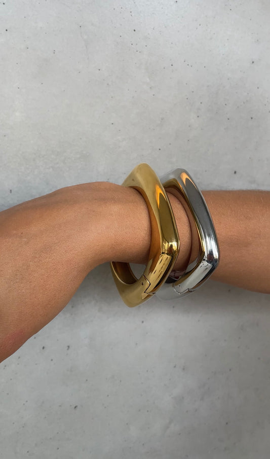 Squared bangle