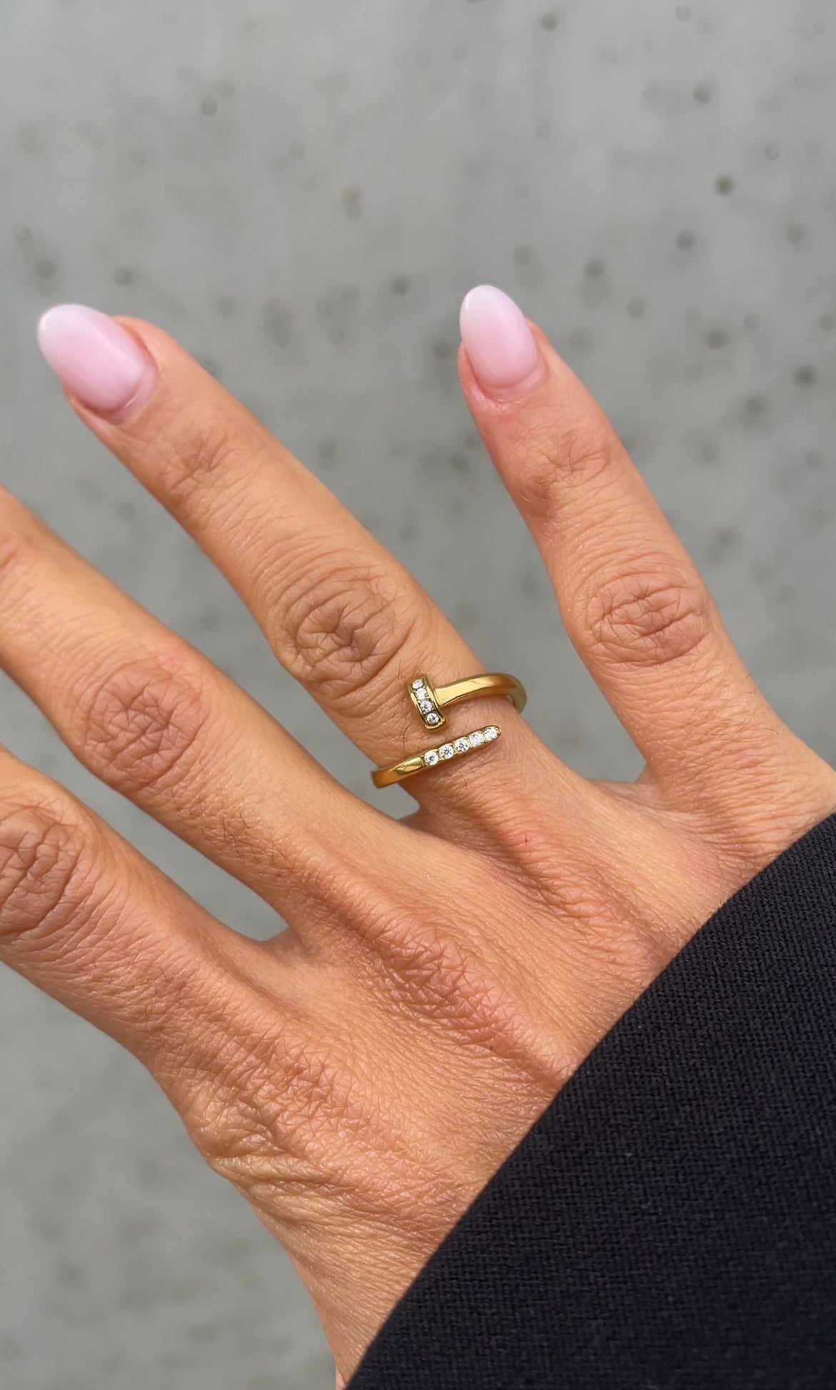 Gems push ring