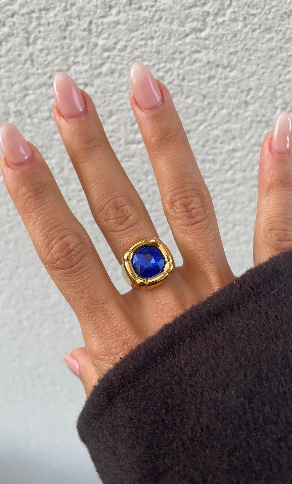 Versailles ring