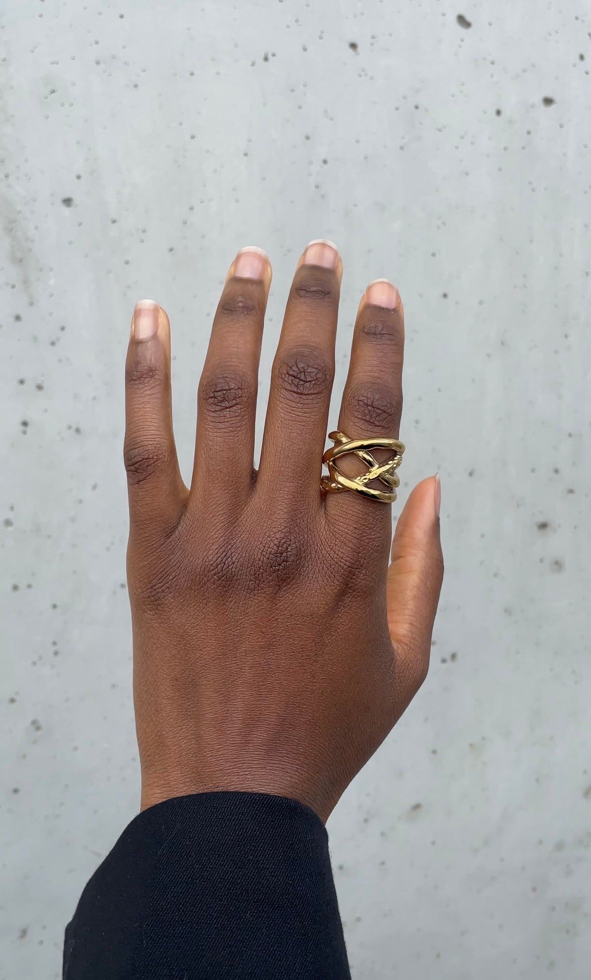 Static laced ring