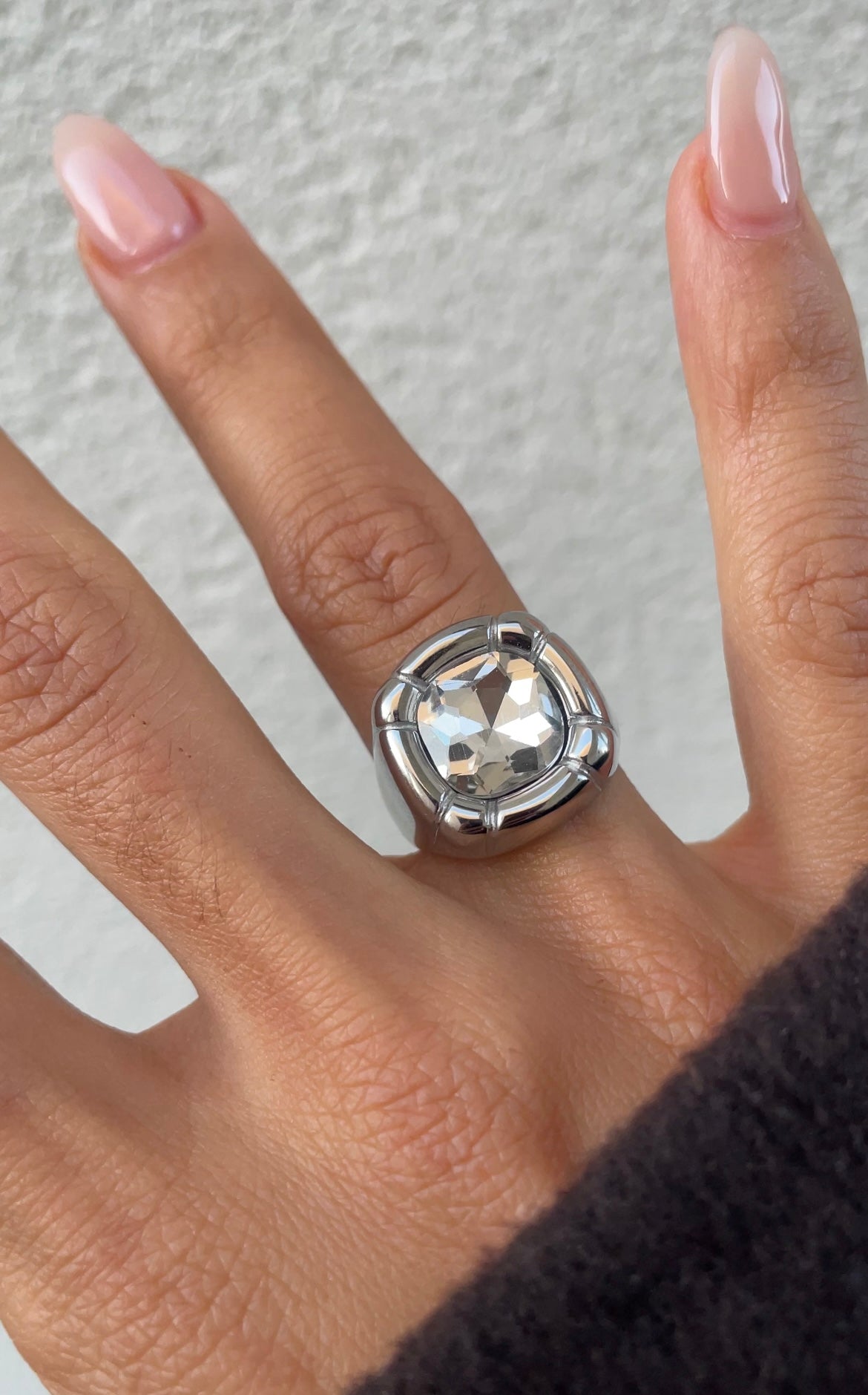 Versailles ring