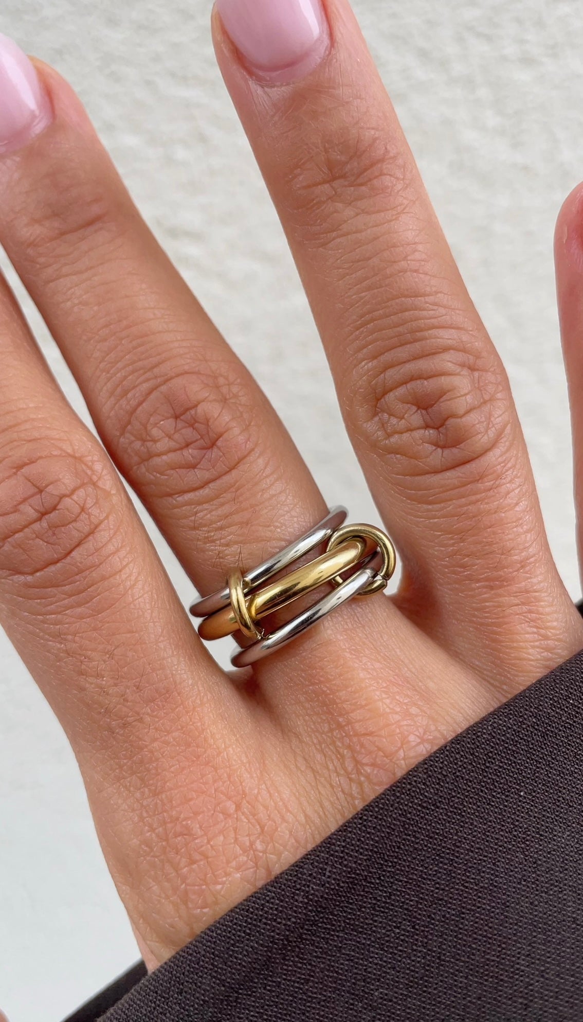 Thin couture ring