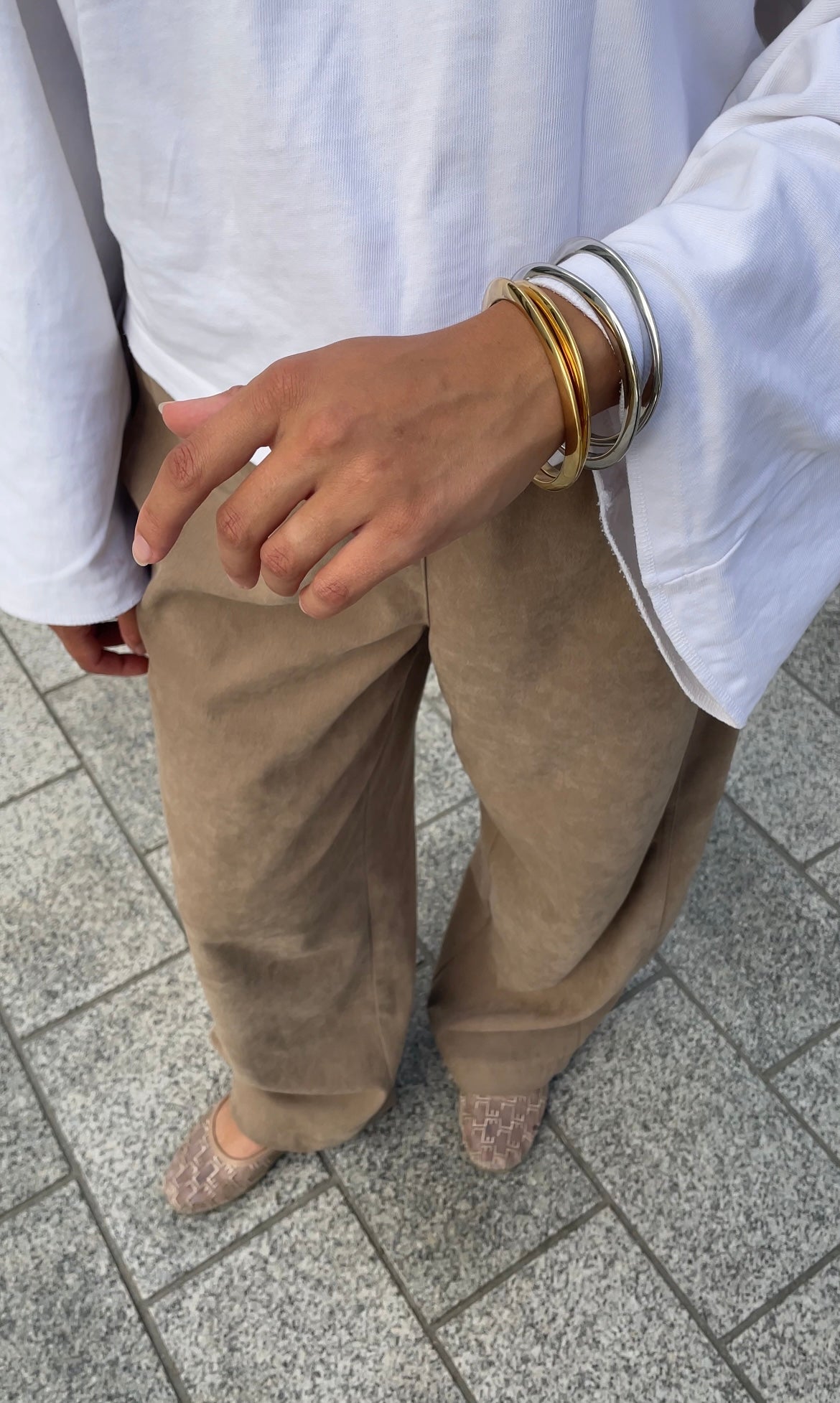 Thin bangle