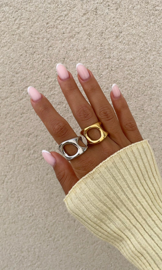 Grunge ring