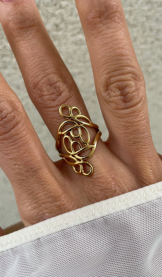 Arabesque ring