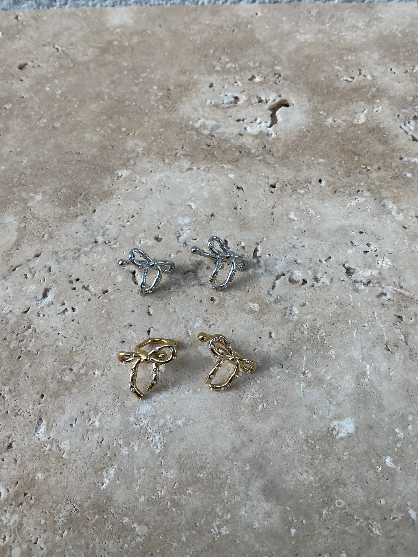 Bow ear cuff