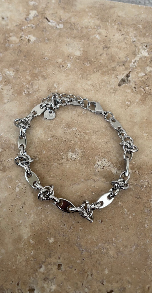 Knot bracelet