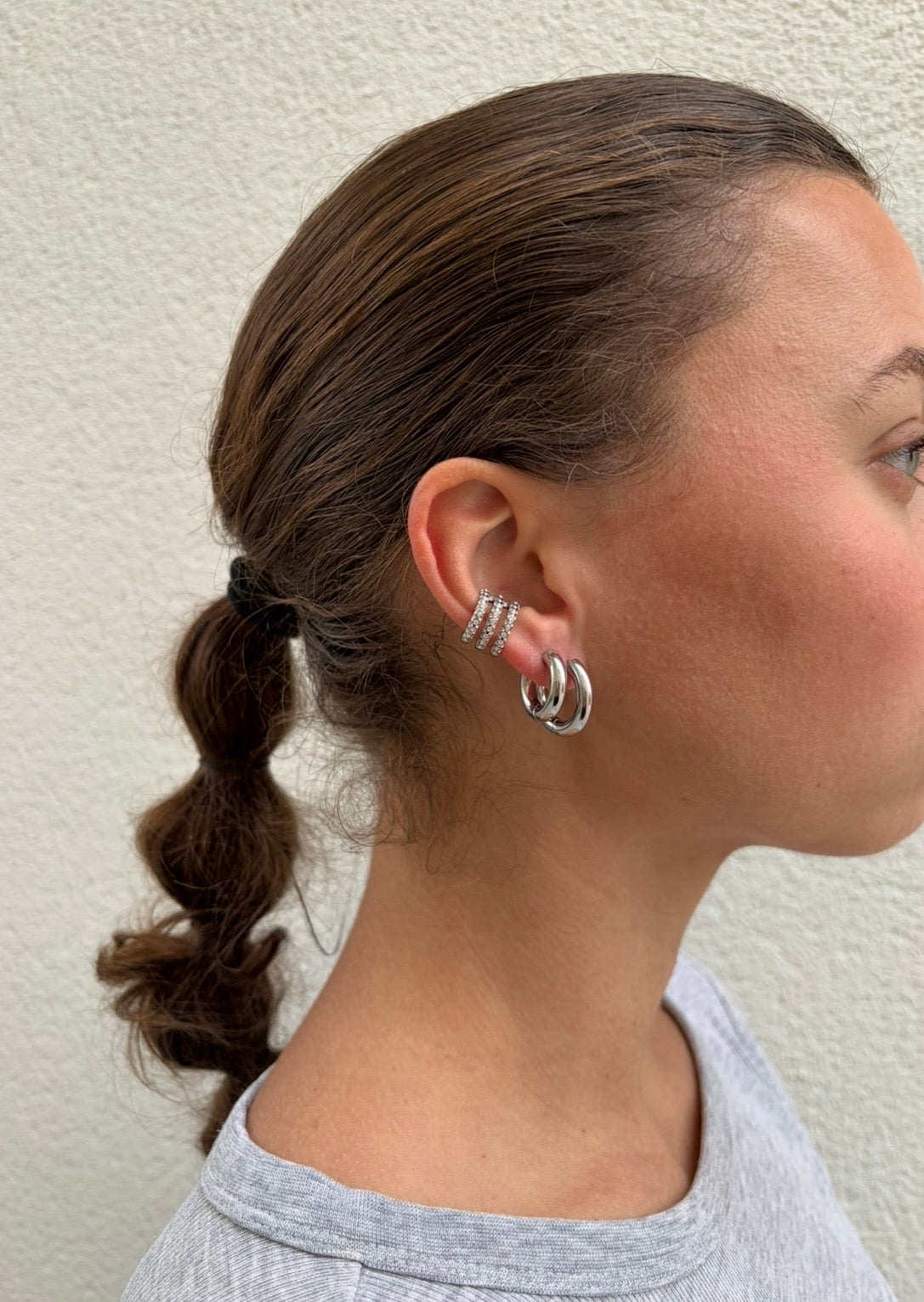 Trio gems ear cuff