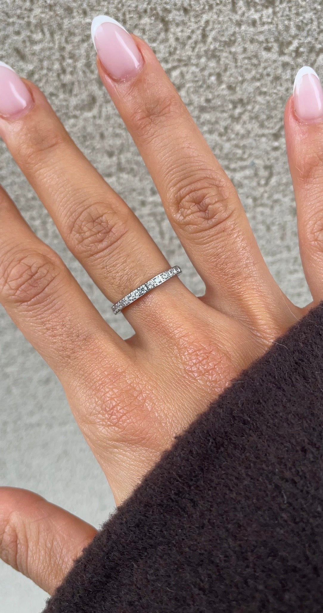 Thin gems ring