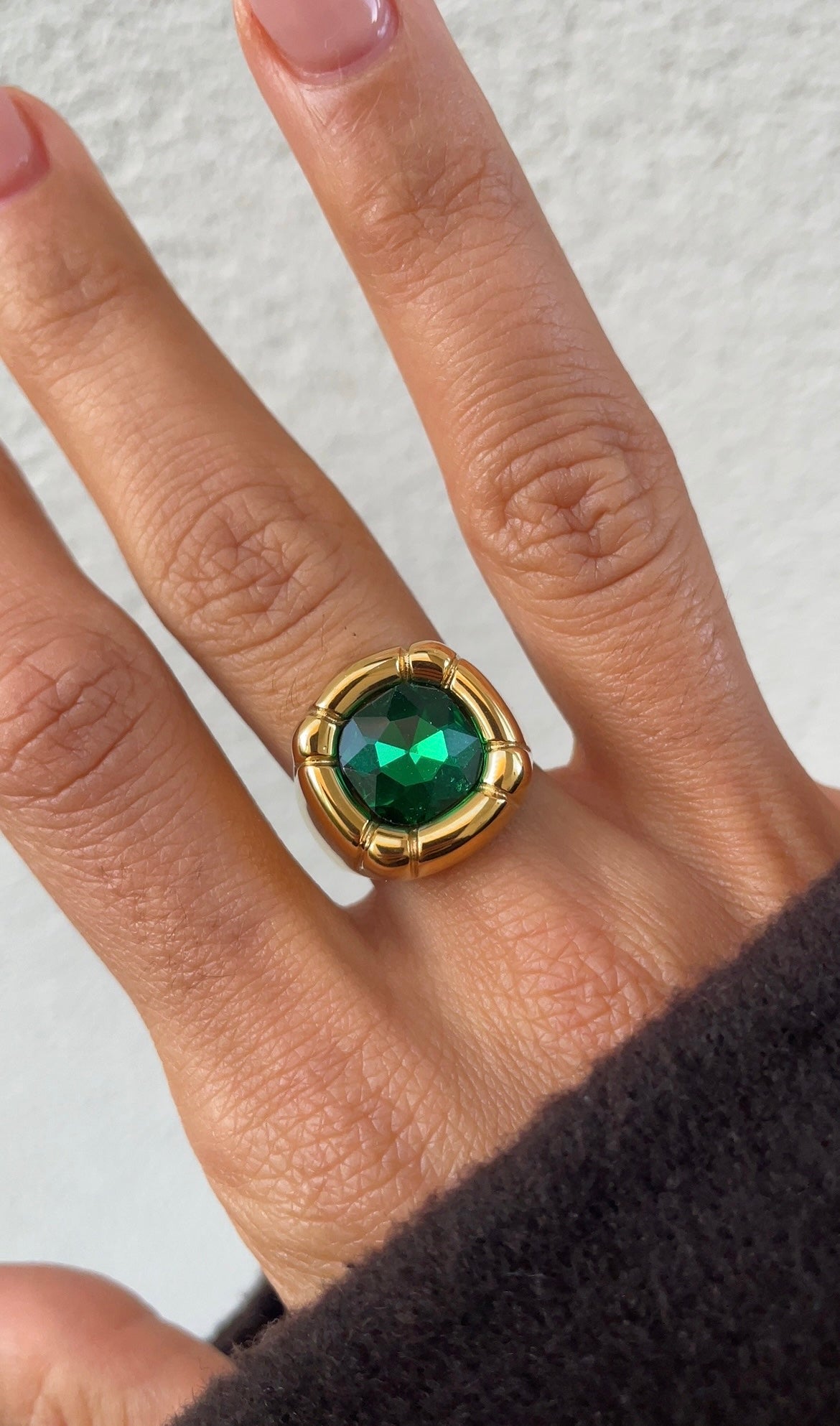 Versailles ring