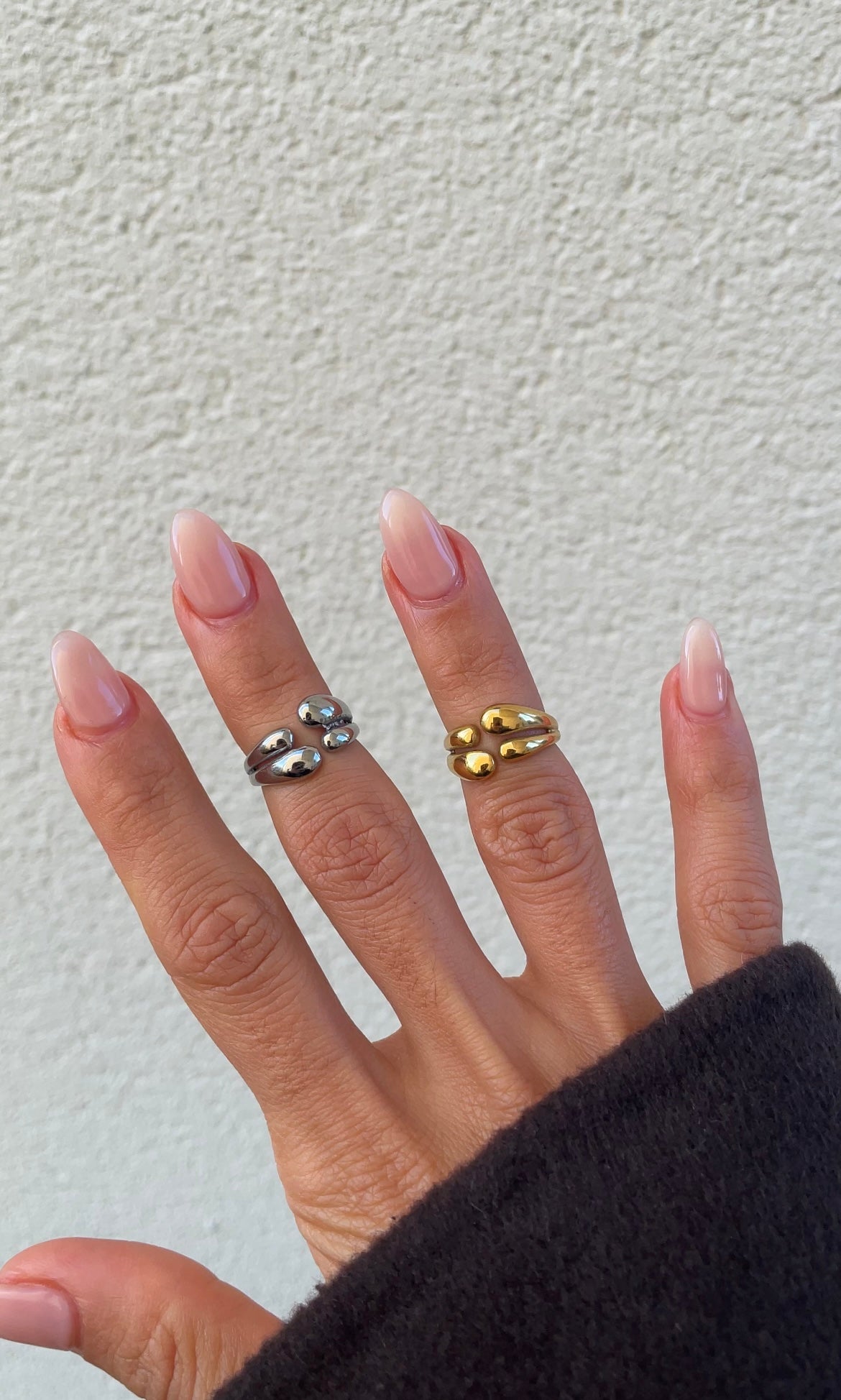Embrace phalange ring