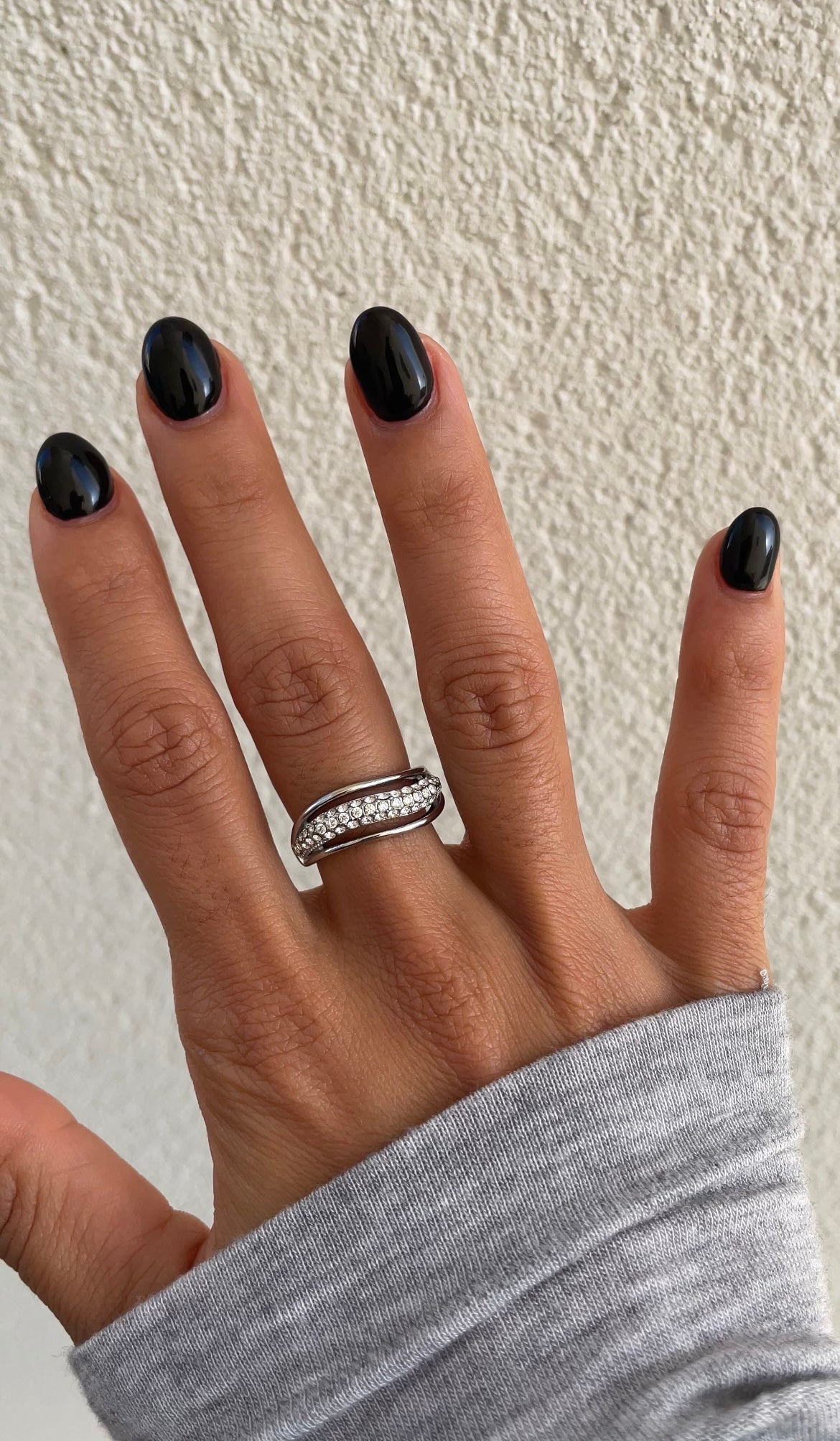 Wave gems ring