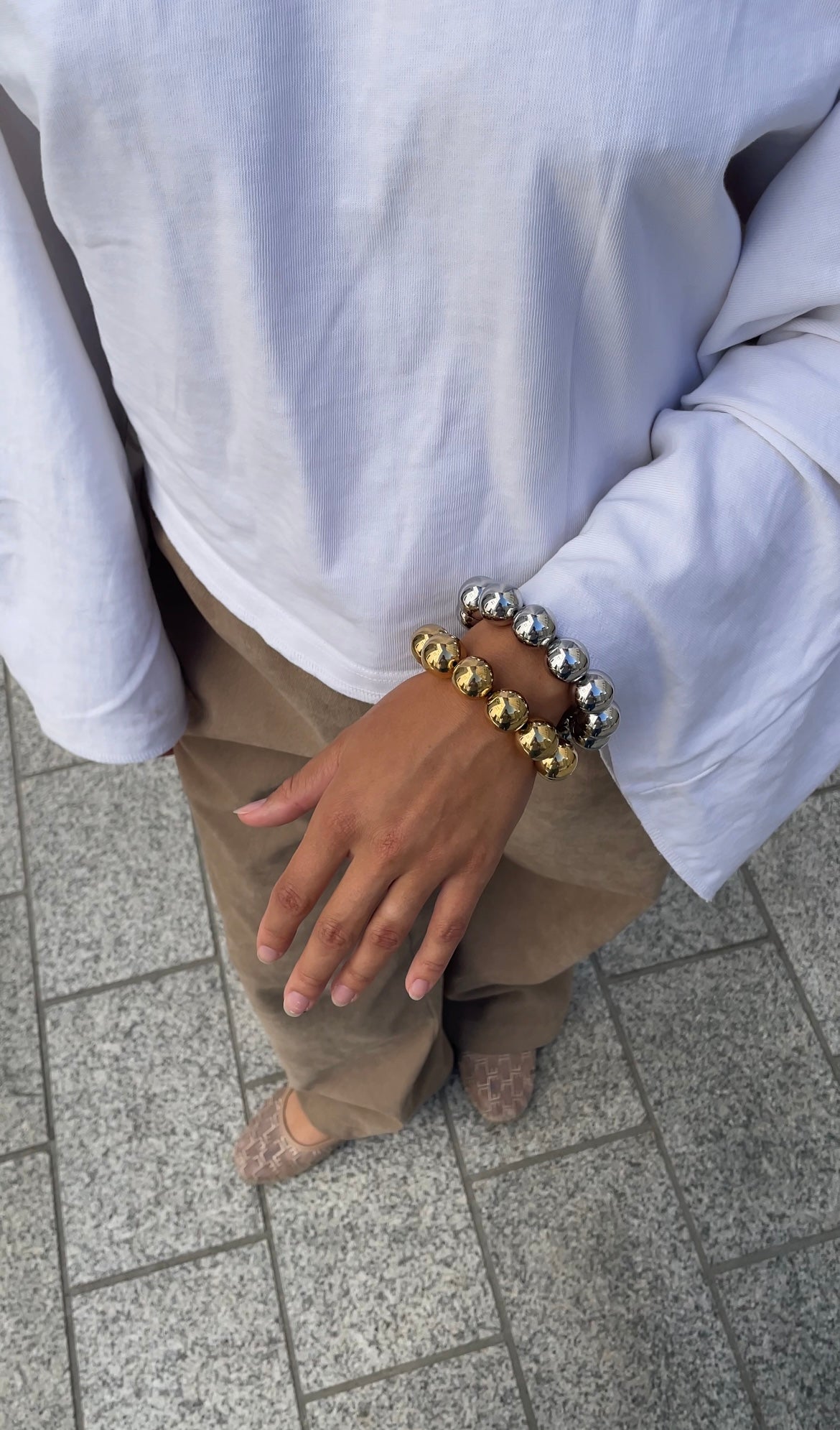 Huge Metal pearl bracelet