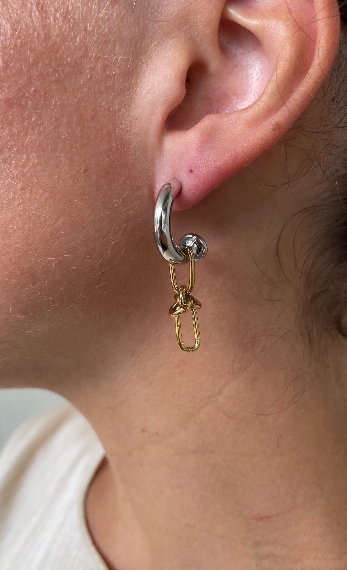 Thin Asymmetric knot earrings