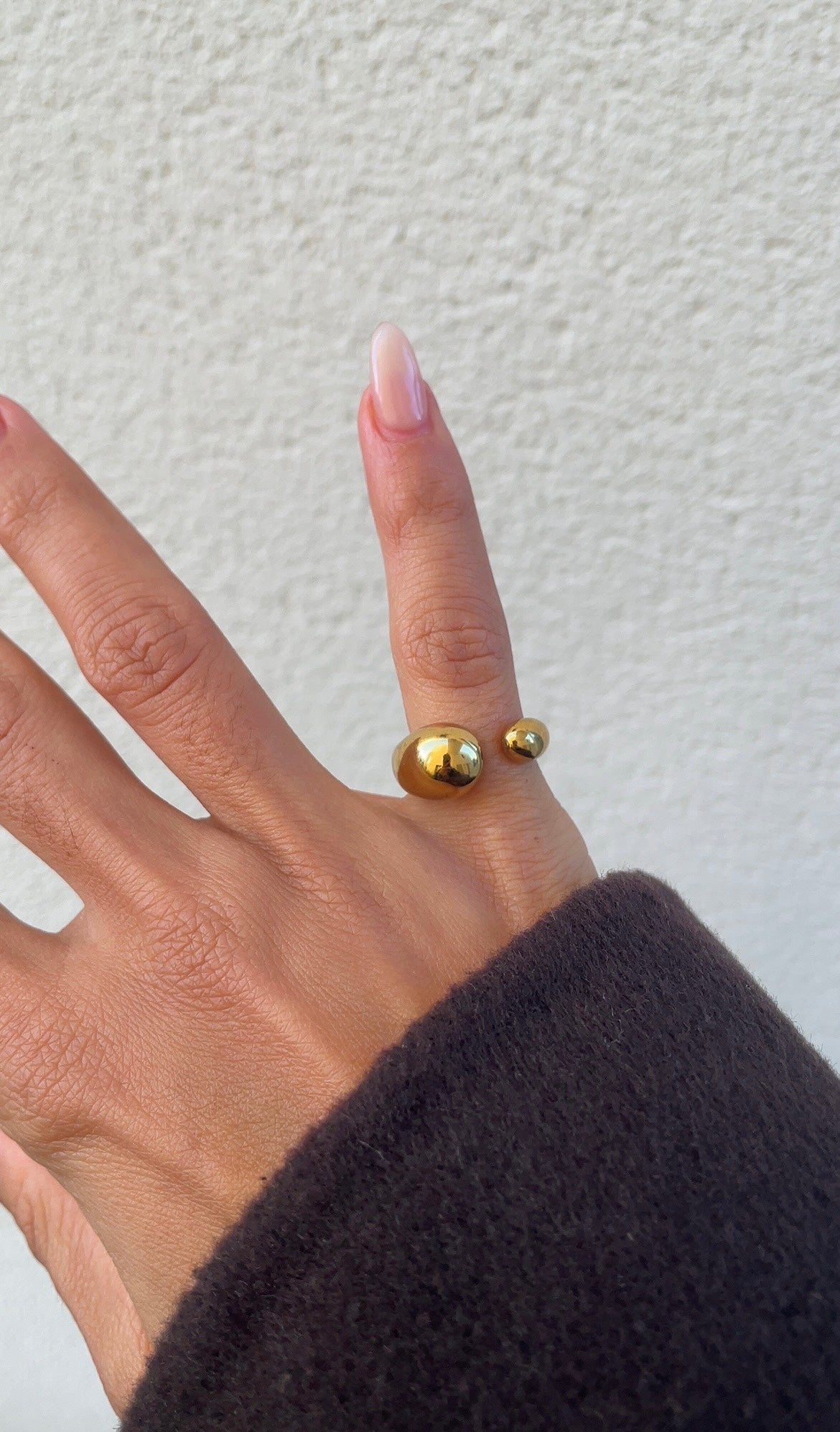 Drop phalange ring