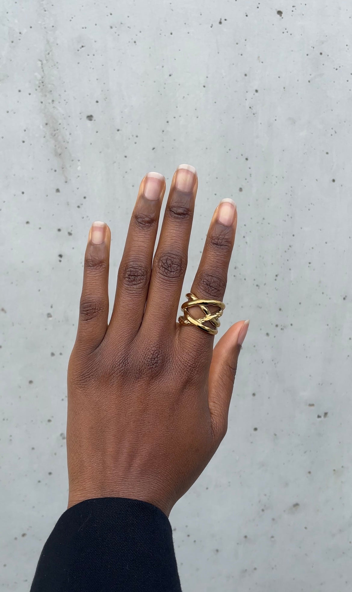 Static laced ring