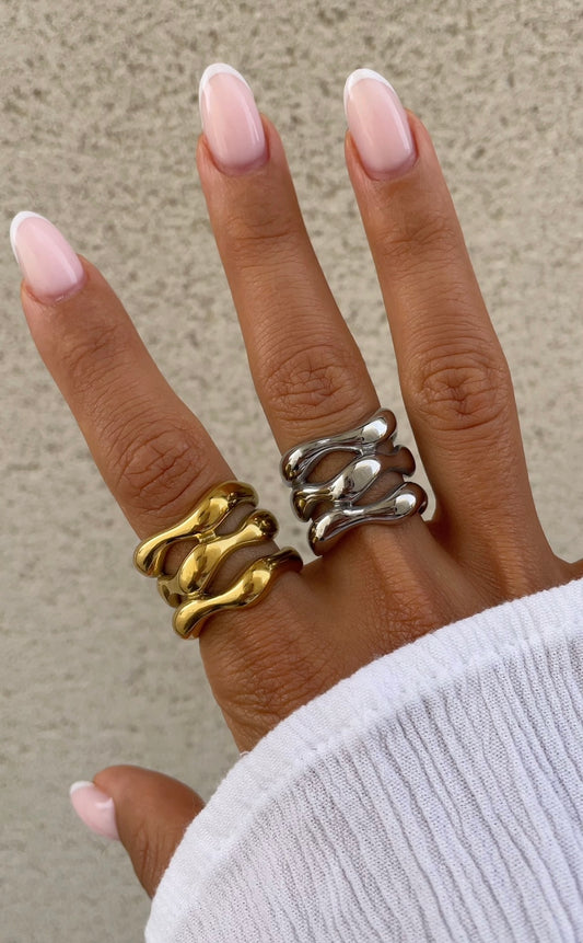 Huge layers ring