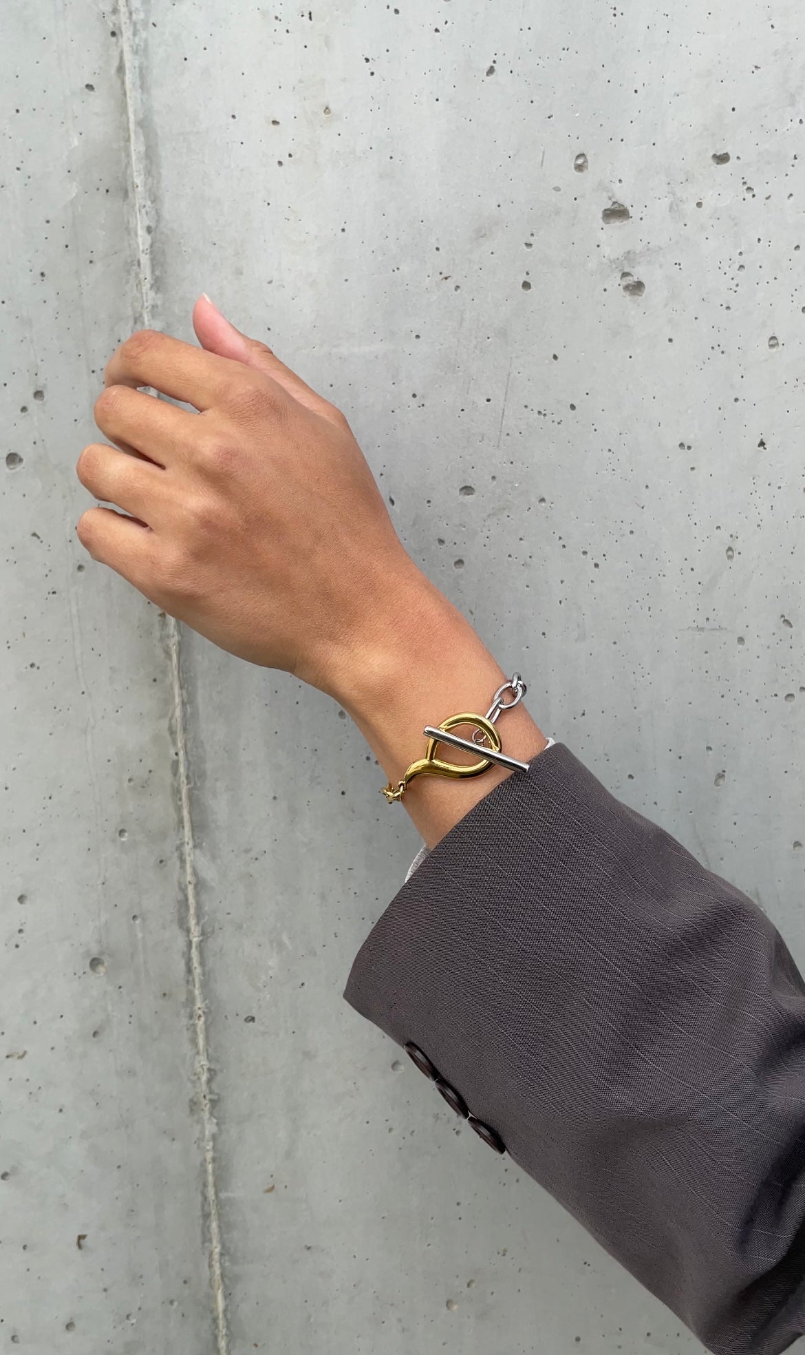 Eye bracelet