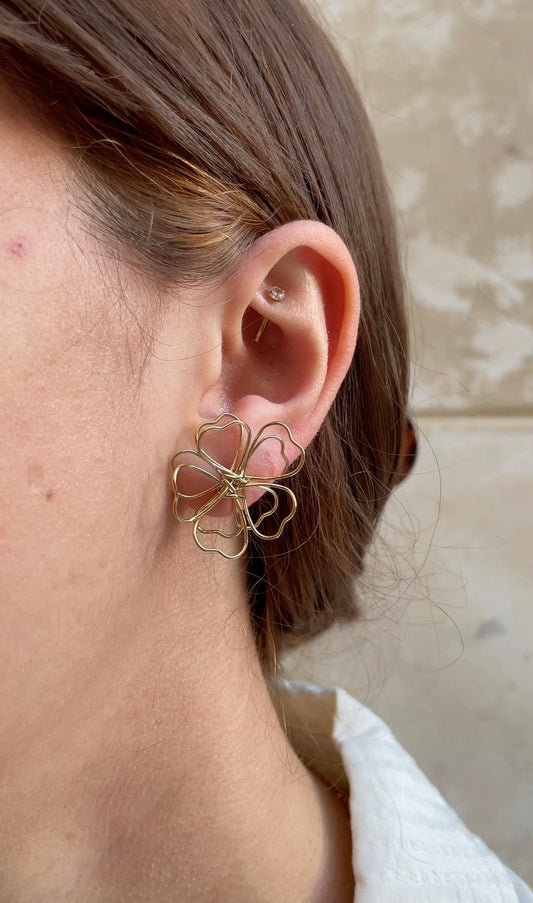 Dainty Flower earrings