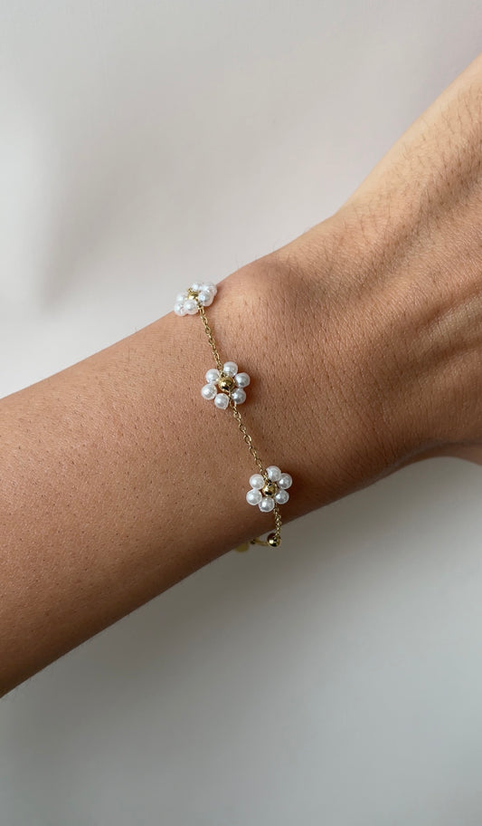 Flower bracelet